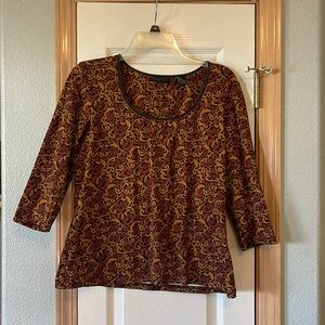 Womens 3/4 sleeve top. Size L